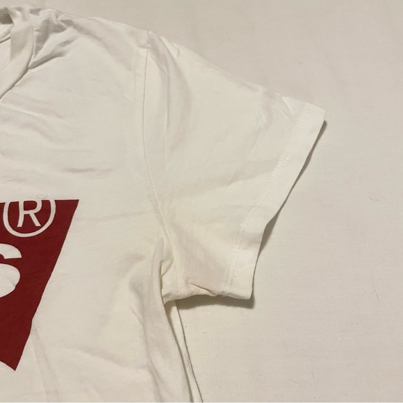 Levi's White T-Shirt Women’s Size Medium - Picture 5 of 16